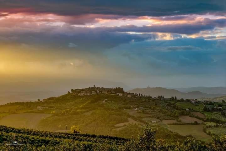 דירות Monte Castello di Vibio Residenza Annetta מראה חיצוני תמונה